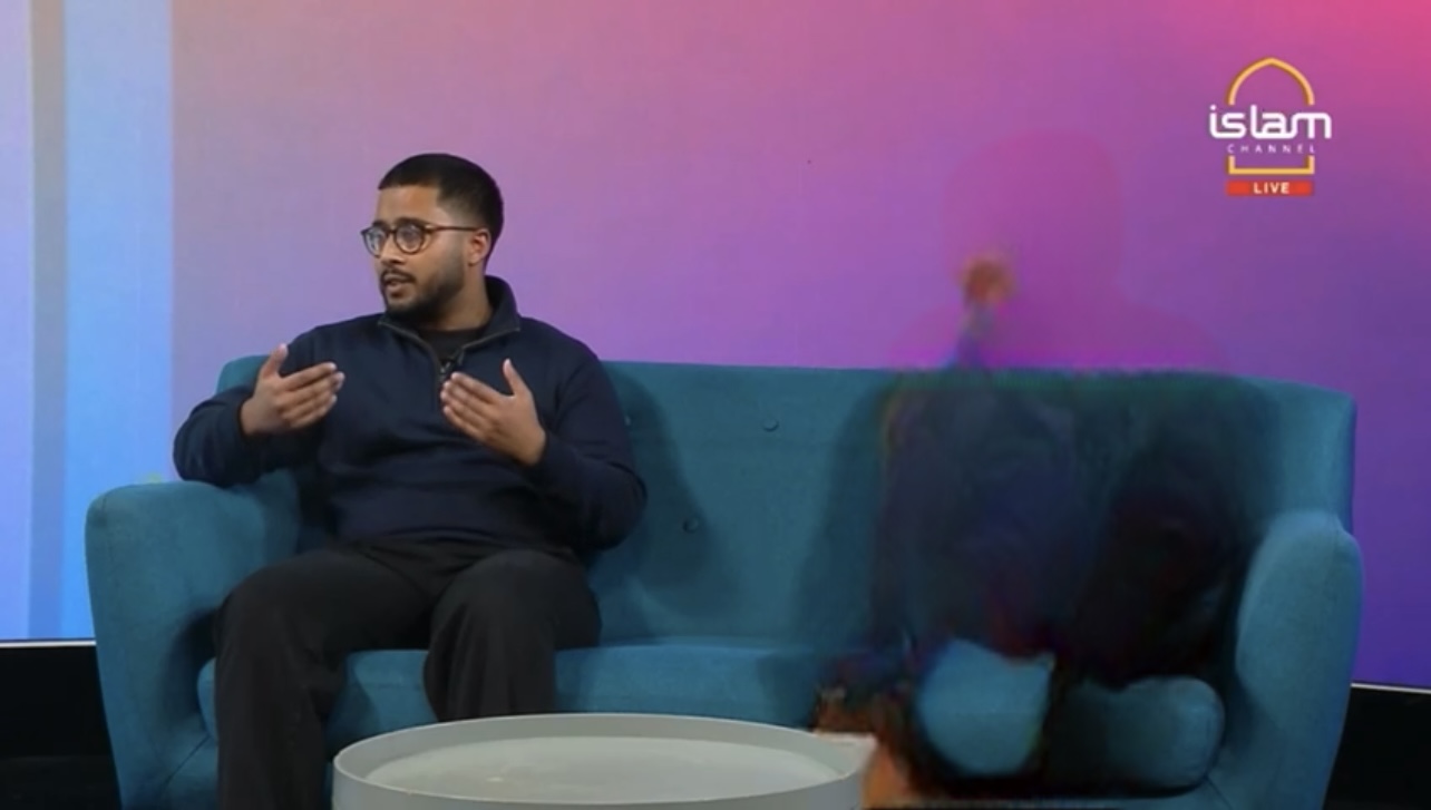 Najib sitting on a sofa